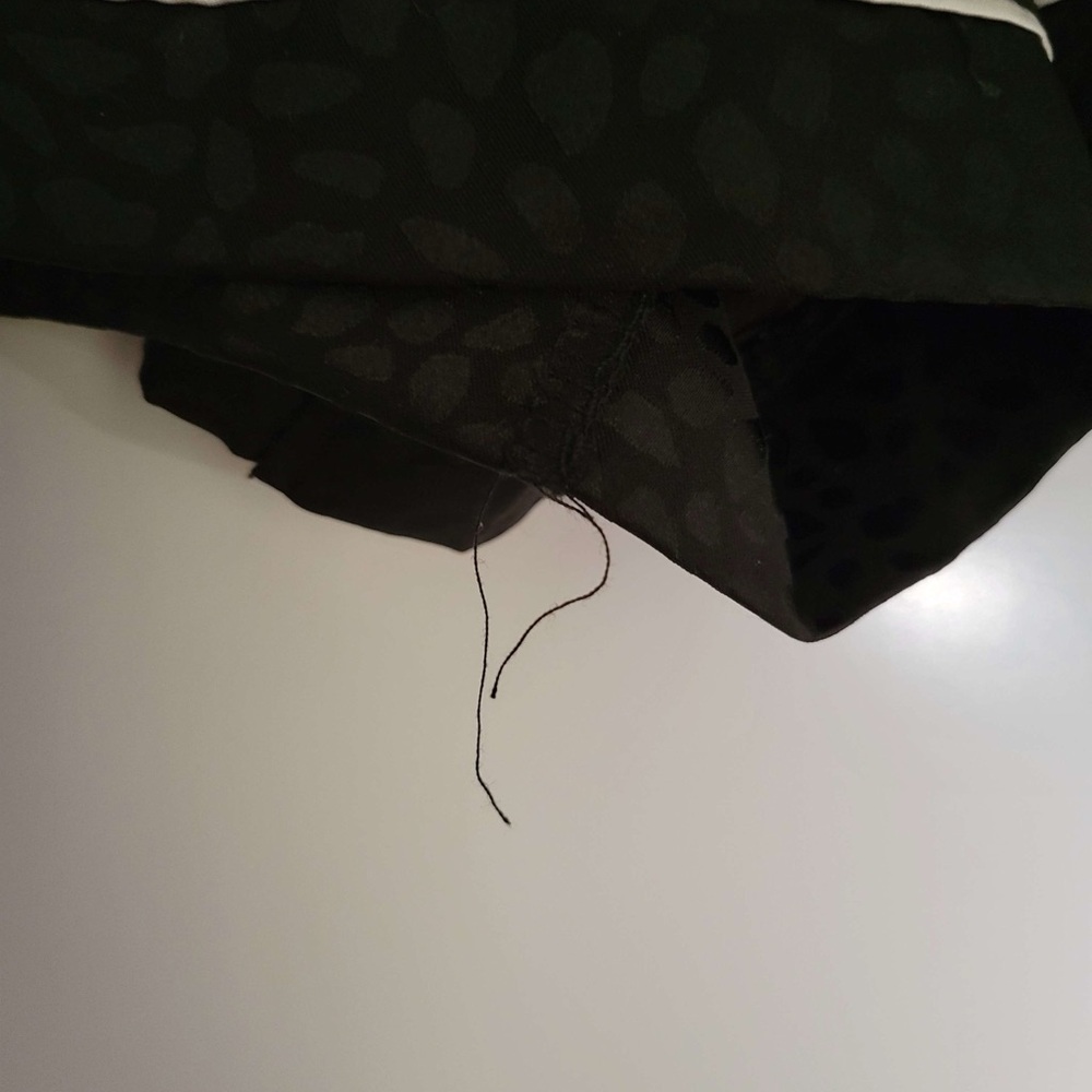 BGBG MAX AZRIA black button up shorts pajama set w/ animal spot print pattern - Picture 11 of 14